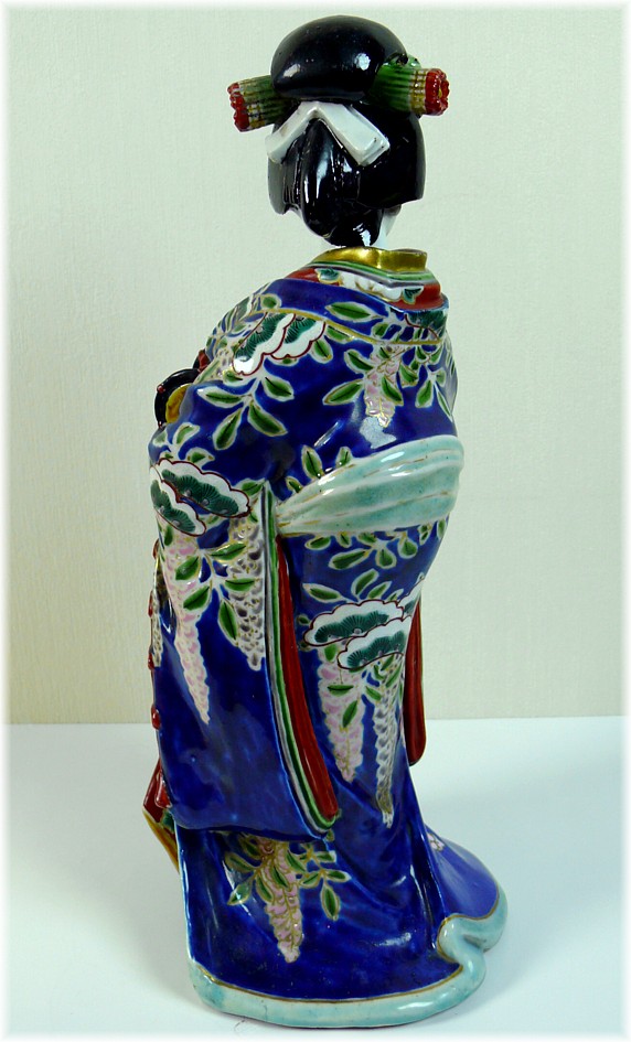 japanese porcelain antique porcelain  figure of a woman