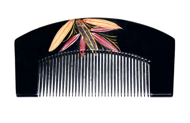 Japanese antique wooden hair comb of Taisho era