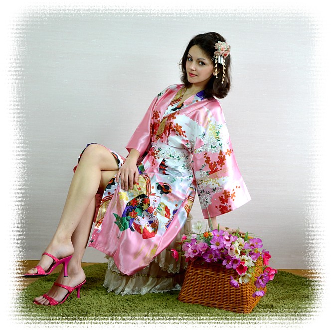 japanese short kimono, japanese lovely home dress, made in Japan