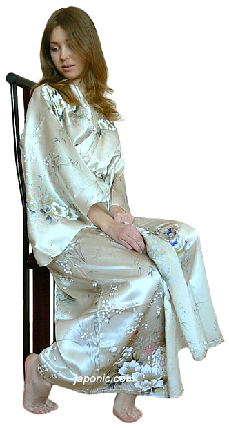 japanese pure silk kimono robe, ivory color. Made in Japan