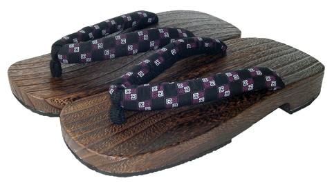 японская мужская деревянная традиционная обувь