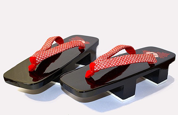 japanese woman's wooden lacquered geta sandals