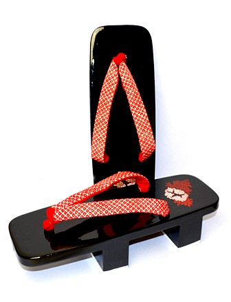 japanese woman's wooden lacquered geta sandals