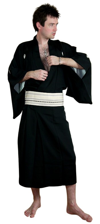 japanese man's traditional outfit