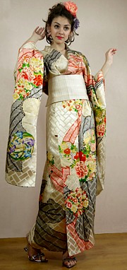 japanese lady's  hand painted and gilded silk kimono FURISODE